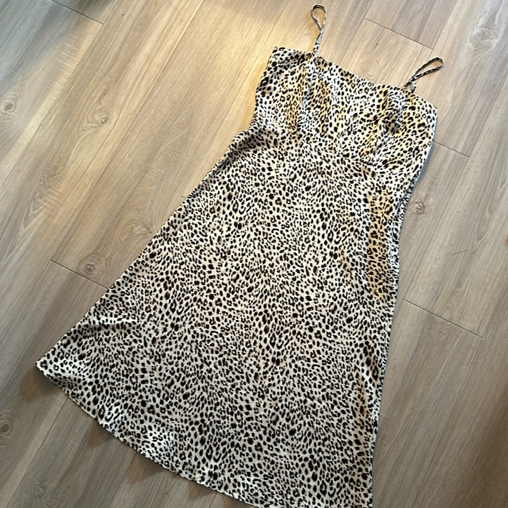 Lulus leopard midi-dress